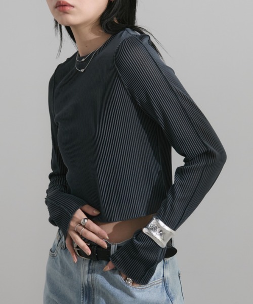 Aunt Marie's(アントマリーズ)の「ミニプリーツクロップドトップス(Tシャツ/カットソー・レディース・ホワイト/ブラック/チャコールグレー・FREE)」の2枚目の写真