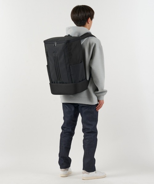 adidas（アディダス）の「リュックサック B4サイズ収納 15.6inch収納 38L 63953（バックパック/リュック・メンズ・ブラック×ブラック/ブラック×ホワイト/ブラック×ゴールド・FREE）」の9枚目の写真