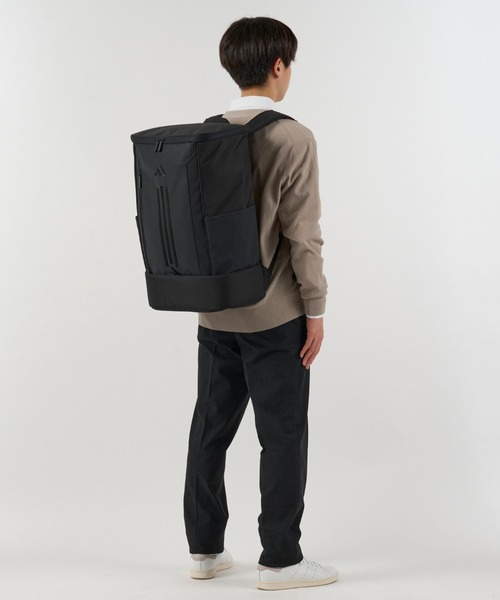 adidas（アディダス）の「リュックサック B4サイズ収納 15.6inch収納 38L 63953（バックパック/リュック・メンズ・ブラック×ブラック/ブラック×ホワイト/ブラック×ゴールド・FREE）」の10枚目の写真