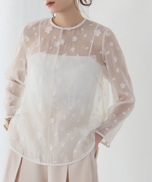 ELFRANK(エルフランク)の「花柄シアージャガードブラウス(シャツ/ブラウス・レディース・オフホワイト/ブラック・FREE)」の4枚目の写真