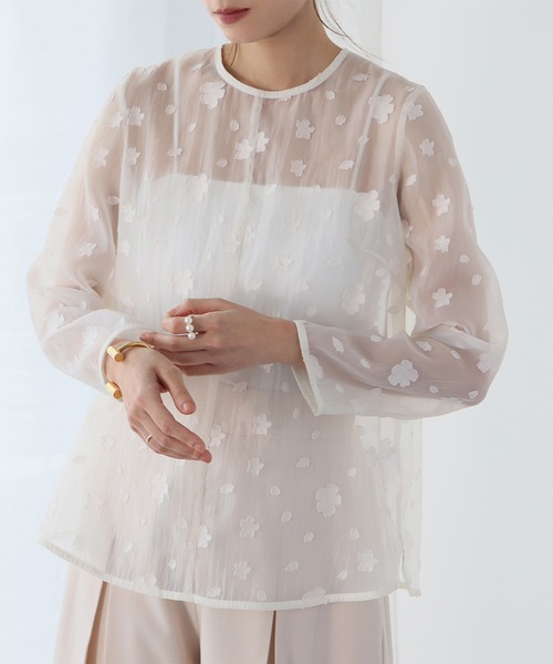 ELFRANK(エルフランク)の「花柄シアージャガードブラウス(シャツ/ブラウス・レディース・オフホワイト/ブラック・FREE)」の5枚目の写真