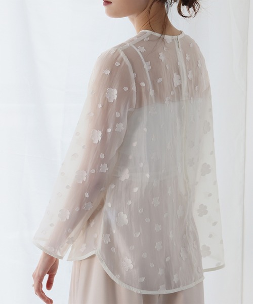 ELFRANK(エルフランク)の「花柄シアージャガードブラウス(シャツ/ブラウス・レディース・オフホワイト/ブラック・FREE)」の6枚目の写真