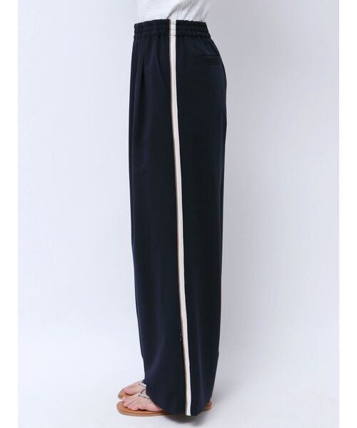 Ungrid（アングリッド）の「ラインデザインラフタックパンツ（その他パンツ・レディース・グレー/ネイビー・SMALL/MEDIUM）」の13枚目の写真