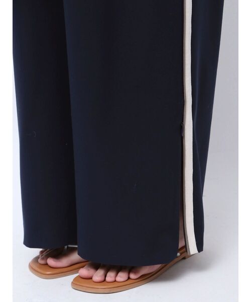 Ungrid（アングリッド）の「ラインデザインラフタックパンツ（その他パンツ・レディース・グレー/ネイビー・SMALL/MEDIUM）」の8枚目の写真