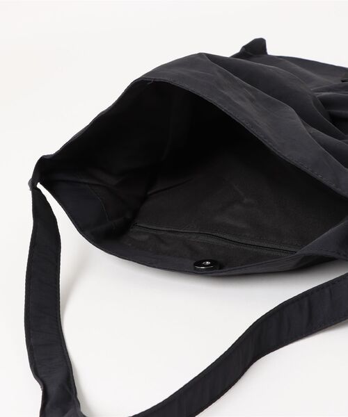 VIBGYOR(ヴィブジョー)の「Liaa/くしゅくしゅ リボン トートバッグ A18552(トートバッグ・レディース・ベージュ/その他1/その他2/ブルー/ブラック・FREE)」の17枚目の写真