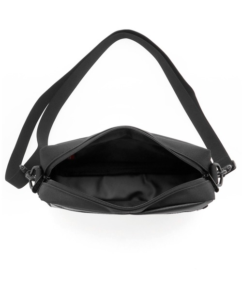 Manhattan Portage（マンハッタンポーテージ）の「Pacific Jogger Bag Ver. 2（ショルダーバッグ・メンズ・ブラック・X-SMALL）」の6枚目の写真