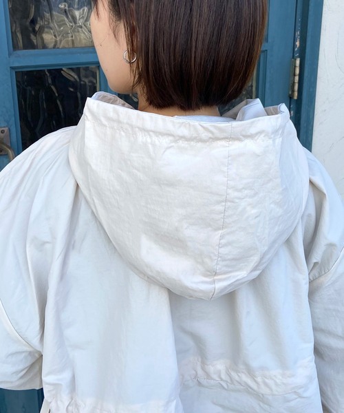 CRB（シーアールビー）の「ドロストフードブルゾン（ブルゾン・レディース・アイボリー/ブラック/カーキ・F）」の10枚目の写真