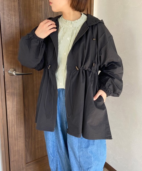 CRB（シーアールビー）の「ドロストフードブルゾン（ブルゾン・レディース・アイボリー/ブラック/カーキ・F）」の12枚目の写真