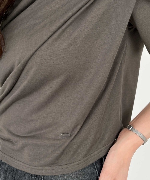 nelliy.（ネルリー）の「ドレープオフショルスラブシアーTシャツ（Tシャツ/カットソー・レディース・チャコール/オフホワイト・LARGE/MEDIUM）」の12枚目の写真