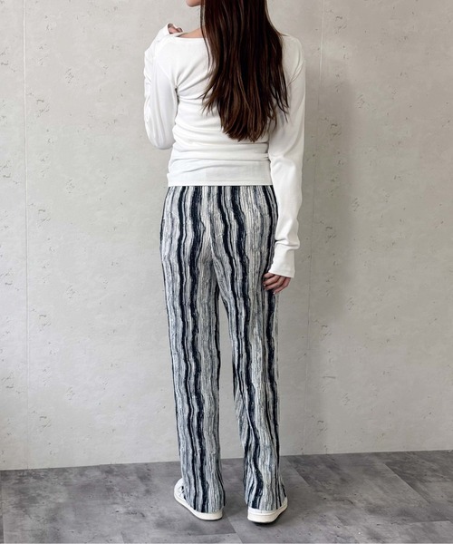 Per sist ence(パーシエンス)の「スムース天竺オフショルプルオーバー(Tシャツ/カットソー・レディース・ブラウン/オフホワイト/グレー/ブラック・FREE)」の22枚目の写真