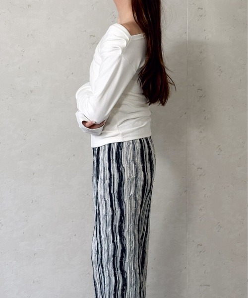 Per sist ence(パーシエンス)の「スムース天竺オフショルプルオーバー(Tシャツ/カットソー・レディース・ブラウン/オフホワイト/グレー/ブラック・FREE)」の10枚目の写真