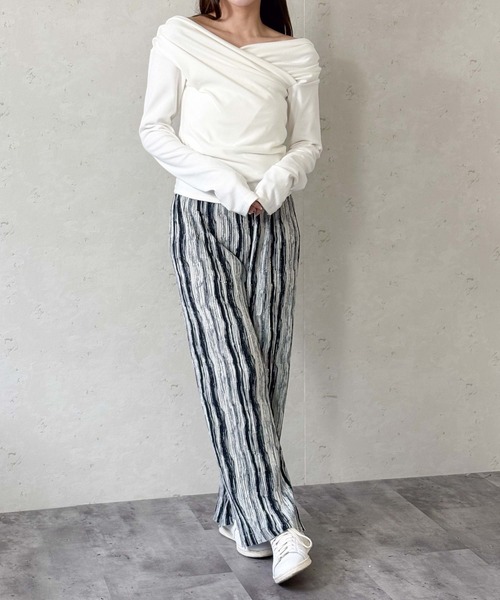 Per sist ence(パーシエンス)の「スムース天竺オフショルプルオーバー(Tシャツ/カットソー・レディース・ブラウン/オフホワイト/グレー/ブラック・FREE)」の12枚目の写真