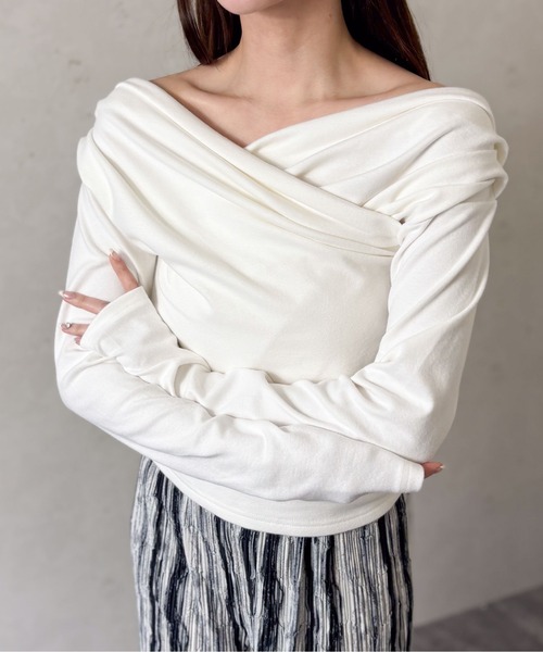Per sist ence(パーシエンス)の「スムース天竺オフショルプルオーバー(Tシャツ/カットソー・レディース・ブラウン/オフホワイト/グレー/ブラック・FREE)」の16枚目の写真