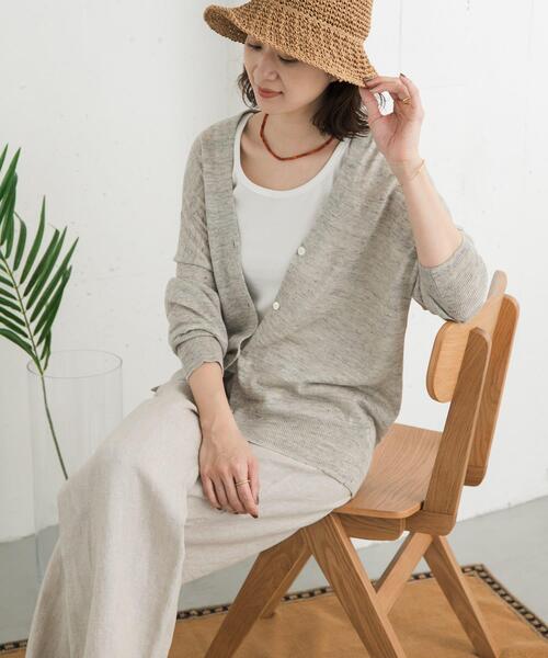 URBAN RESEARCH DOORS（アーバンリサーチドアーズ）の「リネンVネックカーディガン（カーディガン/ボレロ・レディース・ライトベージュ/チャコールグレー/ライトグレー・MEDIUM）」の14枚目の写真
