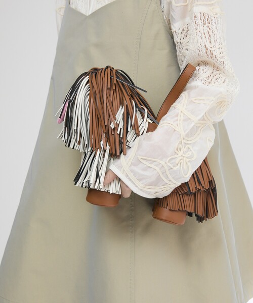 JW PEI ジェイダブリューペイ パピーシェイプハンドバッグ 犬 JW PEI（ジェイダブリューペイ）の「JW PEI/ジェイダブリュー