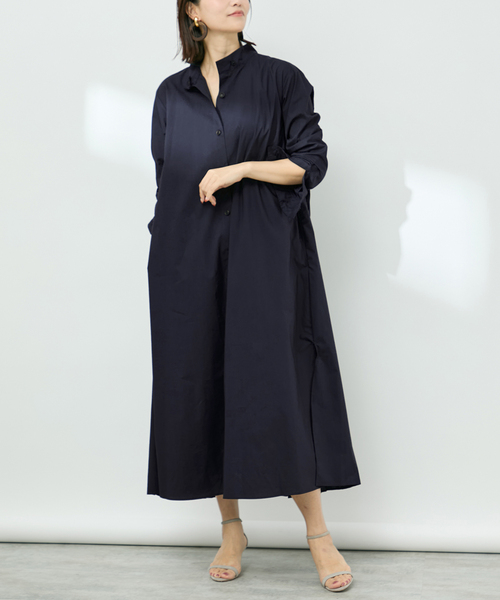VERMEIL par iena（ヴェルメイユパーイエナ）の「コットンタイプライターバックプリーツワンピース（ワンピース・レディース・カーキ/ネイビー・FREE）」の6枚目の写真