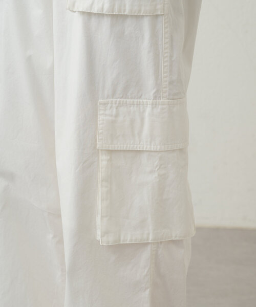LOUNGEDRESS（ラウンジドレス）の「カーゴボリュームパンツ（その他パンツ・レディース・レッド/オフホワイト・MEDIUM/SMALL）」の22枚目の写真