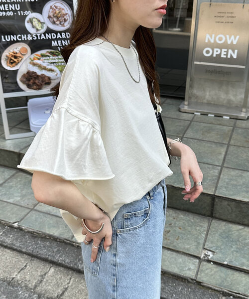 DISCOAT(ディスコート)の「ピグメントフリルTシャツ(Tシャツ/カットソー・レディース・アイボリー/チャコールグレー/モカ・FREE)」の6枚目の写真