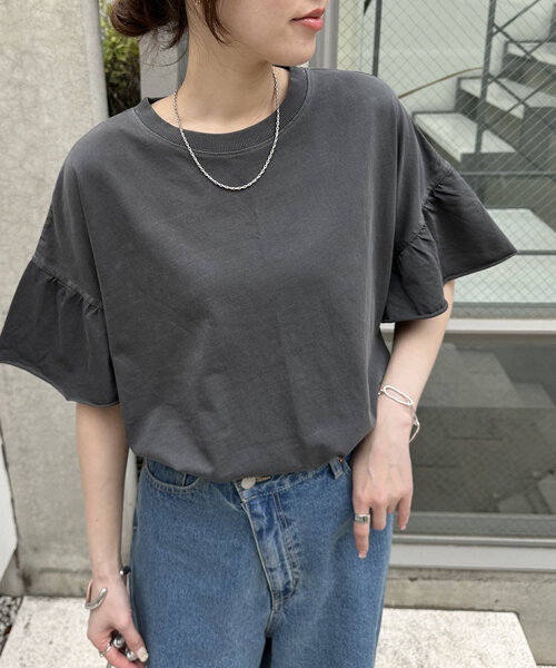 DISCOAT(ディスコート)の「ピグメントフリルTシャツ(Tシャツ/カットソー・レディース・アイボリー/チャコールグレー/モカ・FREE)」の10枚目の写真