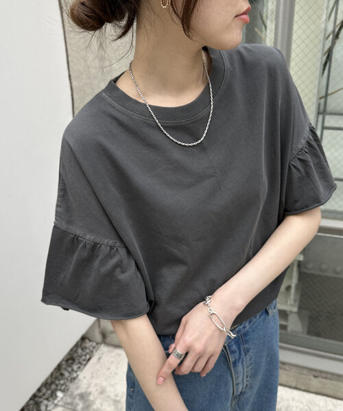 DISCOAT(ディスコート)の「ピグメントフリルTシャツ(Tシャツ/カットソー・レディース・アイボリー/チャコールグレー/モカ・FREE)」の12枚目の写真