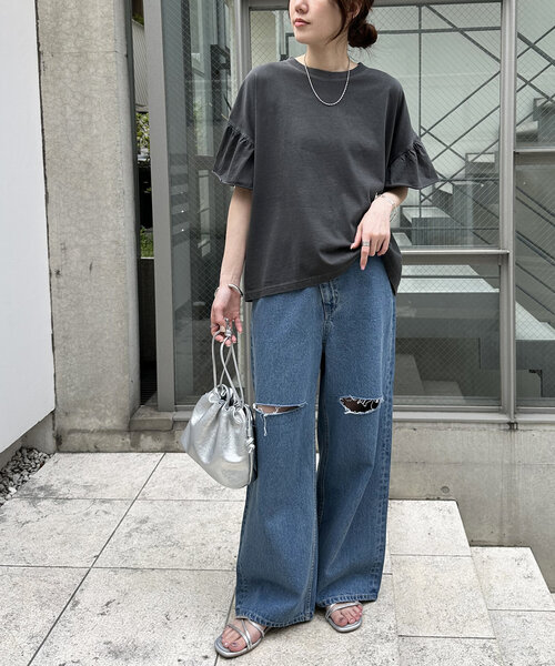 DISCOAT(ディスコート)の「ピグメントフリルTシャツ(Tシャツ/カットソー・レディース・アイボリー/チャコールグレー/モカ・FREE)」の13枚目の写真