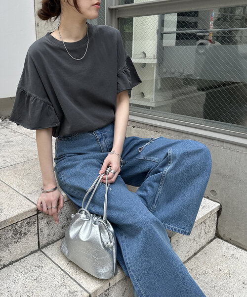 DISCOAT(ディスコート)の「ピグメントフリルTシャツ(Tシャツ/カットソー・レディース・アイボリー/チャコールグレー/モカ・FREE)」の14枚目の写真