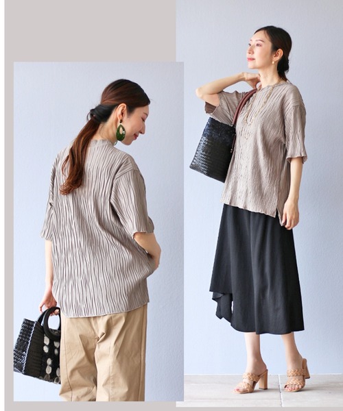Vieo(ヴィオ)の「Tシャツ+上品 大人の正解トップス(Tシャツ/カットソー・レディース・ブラック/ホワイト/オレンジ/ブルー/ベージュ系その他/カーキ/ターコイズブルー/ピンク・FREE)」の17枚目の写真