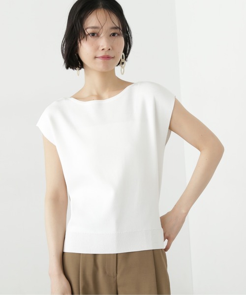 N.(N. Natural Beauty Basic)(エヌエヌナチュラルビューティーベーシック)の「総針ボートネックフレンチニット(ニット/セーター・レディース・オフホワイト/ブルー/ブラック/イエロー・MEDIUM)」の5枚目の写真