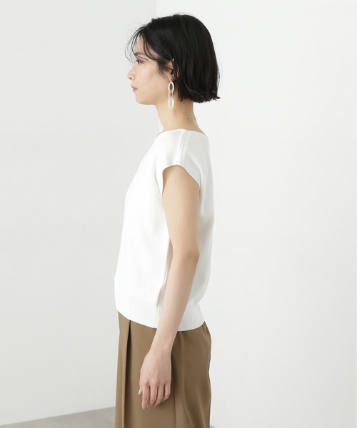 N.(N. Natural Beauty Basic)(エヌエヌナチュラルビューティーベーシック)の「総針ボートネックフレンチニット(ニット/セーター・レディース・オフホワイト/ブルー/ブラック/イエロー・MEDIUM)」の14枚目の写真