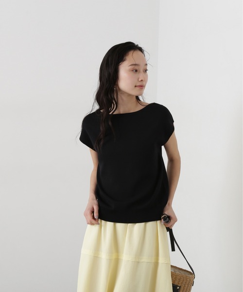 N.(N. Natural Beauty Basic)(エヌエヌナチュラルビューティーベーシック)の「総針ボートネックフレンチニット(ニット/セーター・レディース・オフホワイト/ブルー/ブラック/イエロー・MEDIUM)」の19枚目の写真