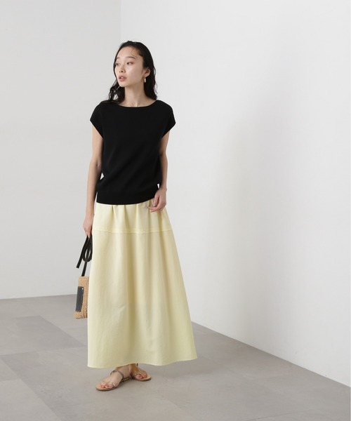 N.(N. Natural Beauty Basic)(エヌエヌナチュラルビューティーベーシック)の「総針ボートネックフレンチニット(ニット/セーター・レディース・オフホワイト/ブルー/ブラック/イエロー・MEDIUM)」の21枚目の写真