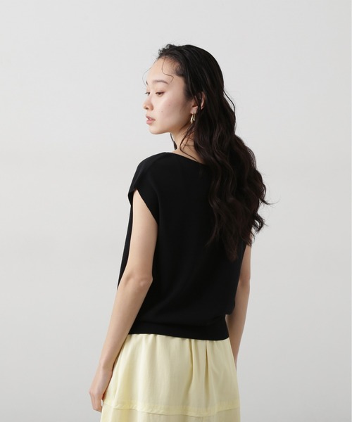 N.(N. Natural Beauty Basic)(エヌエヌナチュラルビューティーベーシック)の「総針ボートネックフレンチニット(ニット/セーター・レディース・オフホワイト/ブルー/ブラック/イエロー・MEDIUM)」の22枚目の写真