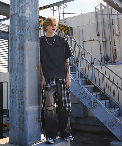 ANEDIST(アンディスト)の「ハートロゴ刺繍ピグメント加工Tシャツ(Tシャツ/カットソー・メンズ・ブラック・L/M)」の2枚目の写真