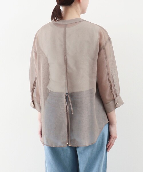 MICO COULIER(ミコクリエ)の「シアーリネンライクシャツ(シャツ/ブラウス・レディース・ライトブルー/カーキ/チャコールグレー/ベージュ・38)」の3枚目の写真