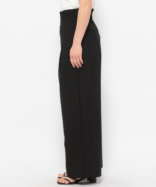 LOWRYS FARM(ローリーズファーム)の「ハイウエストタックパンツ 327042(その他パンツ・レディース・ブラック/ベージュ/イエロー・FREE)」の13枚目の写真