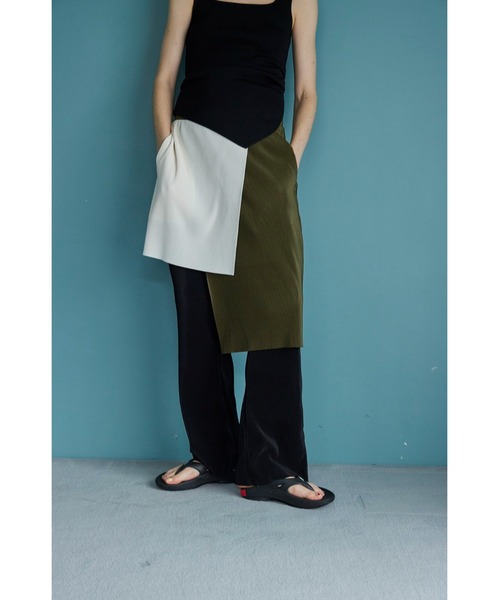 LAYERED PLEATS PT（その他パンツ）｜OMMO（オーエムエムオー
