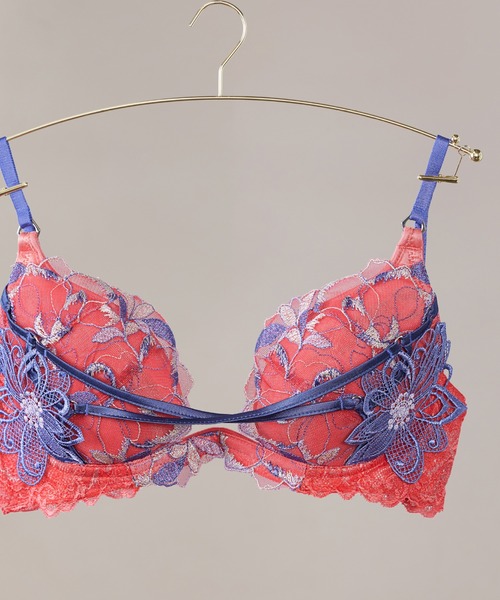 LINGERIEAM（ランジェリアム）の「キャプティブフラワー　トリックリフト（D・Eカップ）（ブラジャー・レディース・ライラック/ブルー/レッド・D65/D75/E65/E70/E75/D70）」の17枚目の写真