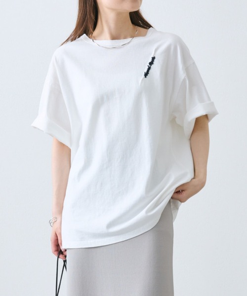 PUAL CE CIN(ピュアルセシン)の「タックロゴ刺繍Tシャツ(Tシャツ/カットソー・レディース・チャコールグレー/オフホワイト/ピンク/ブルー・FREE)」の1枚目の写真