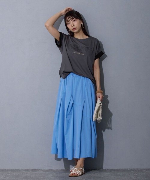 NICOLE white（ニコルホワイト）の「エンボス刺繍Tシャツ（Tシャツ/カットソー・レディース・チャコール/レッド/オフホワイト・FREE）」の21枚目の写真