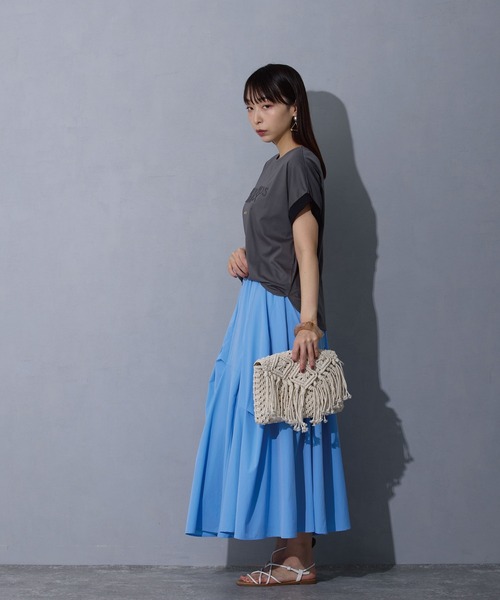 NICOLE white（ニコルホワイト）の「エンボス刺繍Tシャツ（Tシャツ/カットソー・レディース・チャコール/レッド/オフホワイト・FREE）」の22枚目の写真