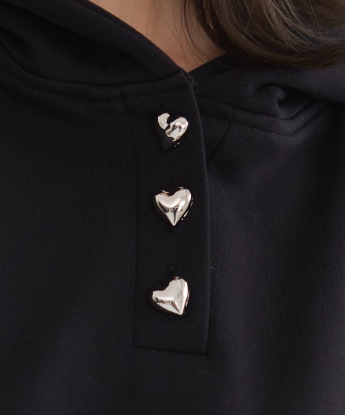 REDYAZEL（レディアゼル）の「ハートボタンショートフーディー（パーカー・レディース・ラベンダー/オフホワイト/ブラック/グレー・FREE）」の18枚目の写真