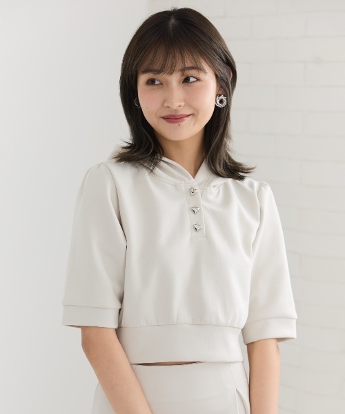 REDYAZEL（レディアゼル）の「ハートボタンショートフーディー（パーカー・レディース・ラベンダー/オフホワイト/ブラック/グレー・FREE）」の7枚目の写真