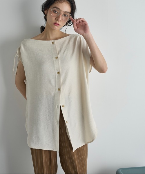 THE YOn(ザヨン)の「2WAYリネンライクドロストオフショルブラウス(シャツ/ブラウス・レディース・ナチュラル/ブラック/ピンクベージュ・FREE)」の2枚目の写真
