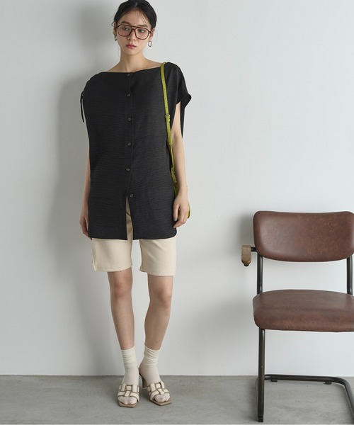 THE YOn(ザヨン)の「2WAYリネンライクドロストオフショルブラウス(シャツ/ブラウス・レディース・ナチュラル/ブラック/ピンクベージュ・FREE)」の11枚目の写真