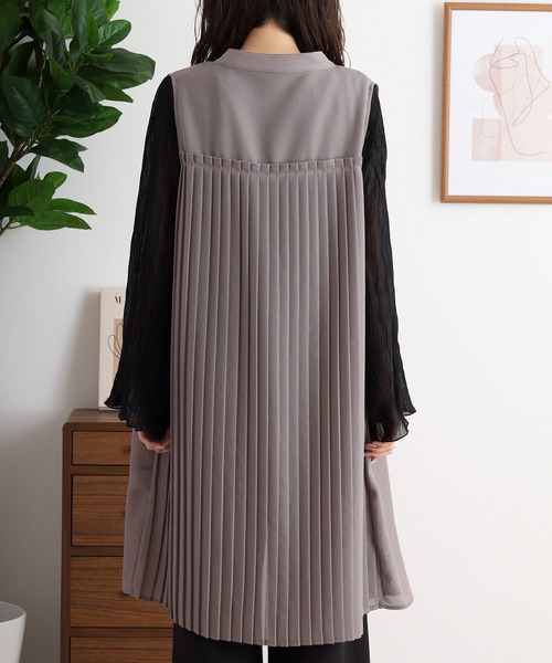 EGLANTINE(エグランティーヌ)の「EGLANTINE 後ろプリ―ツロングジレ(ベスト・レディース・チャコールグレー/オフホワイト/ブラック・40)」の10枚目の写真