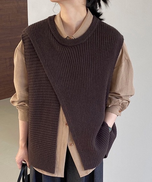 Beststore（ベストストア）の「ニットベストトップス レイヤード風（ベスト・レディース・ベージュ/ブラウン/アイボリー/ブラック・FREE）」の19枚目の写真