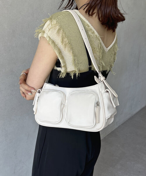 Thevon（ゼボン）の「ナイロンポケットワンハンドルバッグ（トートバッグ・レディース・アイボリー/ブラック/サックスブルー・FREE）」の4枚目の写真