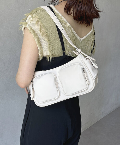 Thevon（ゼボン）の「ナイロンポケットワンハンドルバッグ（トートバッグ・レディース・アイボリー/ブラック/サックスブルー・FREE）」の5枚目の写真