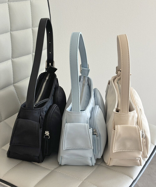 Thevon（ゼボン）の「ナイロンポケットワンハンドルバッグ（トートバッグ・レディース・アイボリー/ブラック/サックスブルー・FREE）」の11枚目の写真