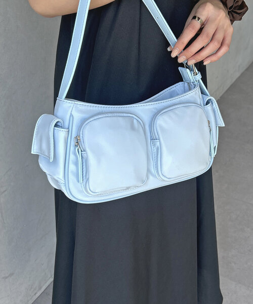 Thevon（ゼボン）の「ナイロンポケットワンハンドルバッグ（トートバッグ・レディース・アイボリー/ブラック/サックスブルー・FREE）」の12枚目の写真